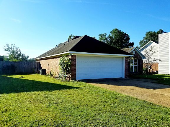 2nd image of 228 Shadow Creek Dr