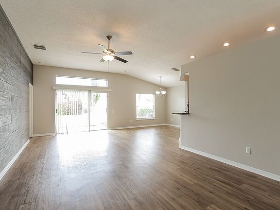 3rd image of 10506 Goldwater Ln