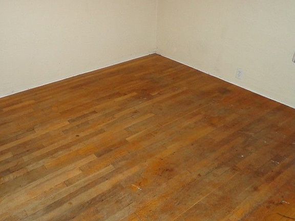 5th image of 241 N Lincoln Ave