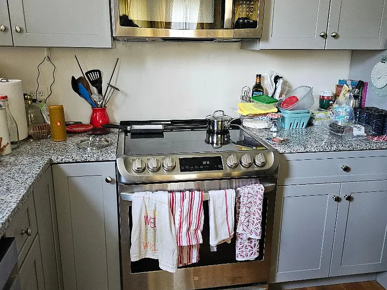 370 Whitney Ave #1 — Photo 7
