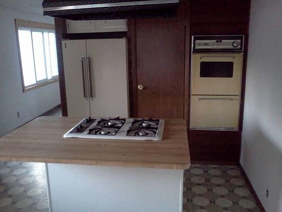 LOT 15 KITCHEN 1