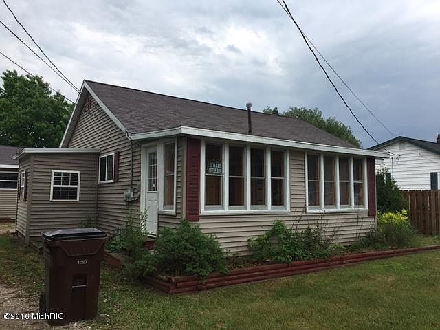 1st image of 422 Donnelly St