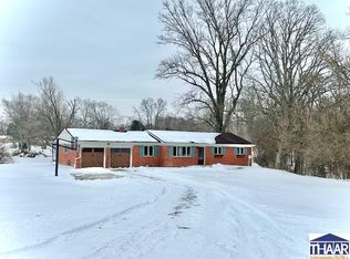611 Woodland Cir, West Terre Haute, IN 47885