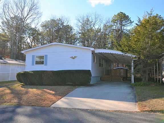 2nd image of 525 Riverleigh Ave