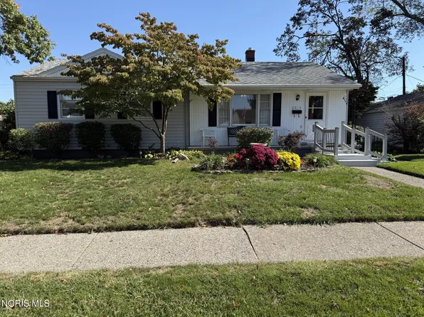 2915 Claredale Rd, Toledo, OH 43613