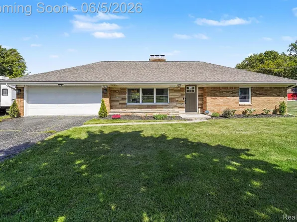 7371 Linden Rd, Swartz Creek, MI 48473