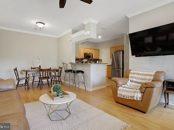 3rd image of 4550 Strutfield Ln APT 2211
