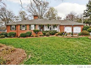 909 Regency Dr, Charlotte, NC 28211