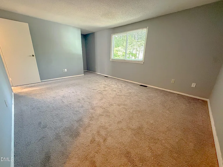 7718 Kelley Ct — Photo 12