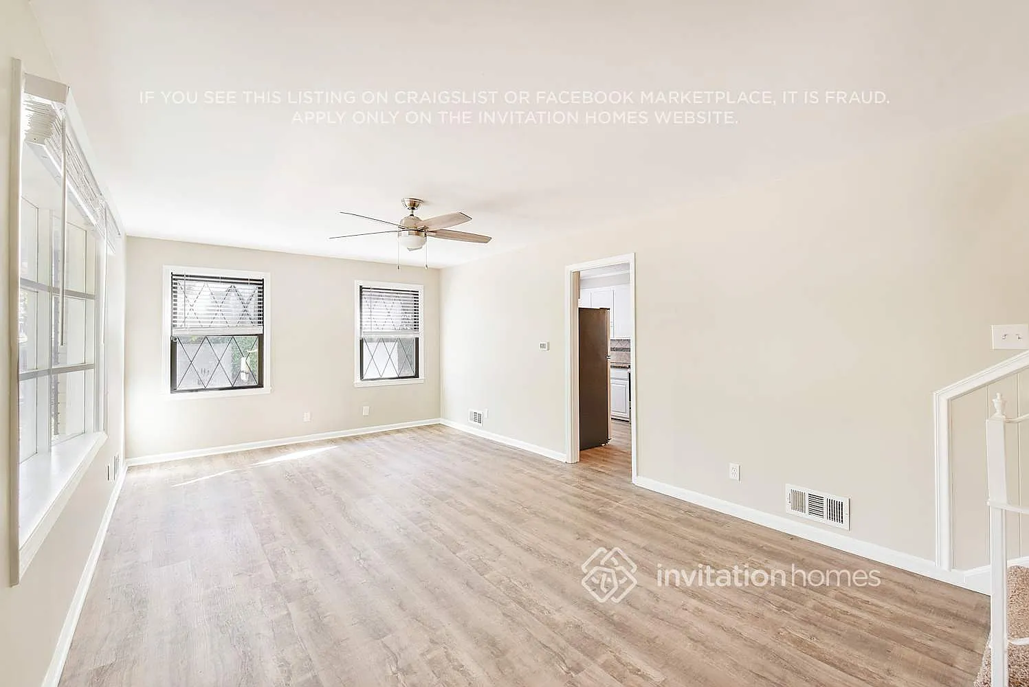 3938 Somerdale Ln Charlotte, NC 28205 — Photo 2