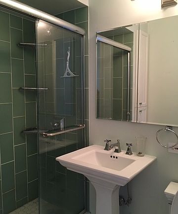 5th image of 2626 N Lakeview Ave APT 2604