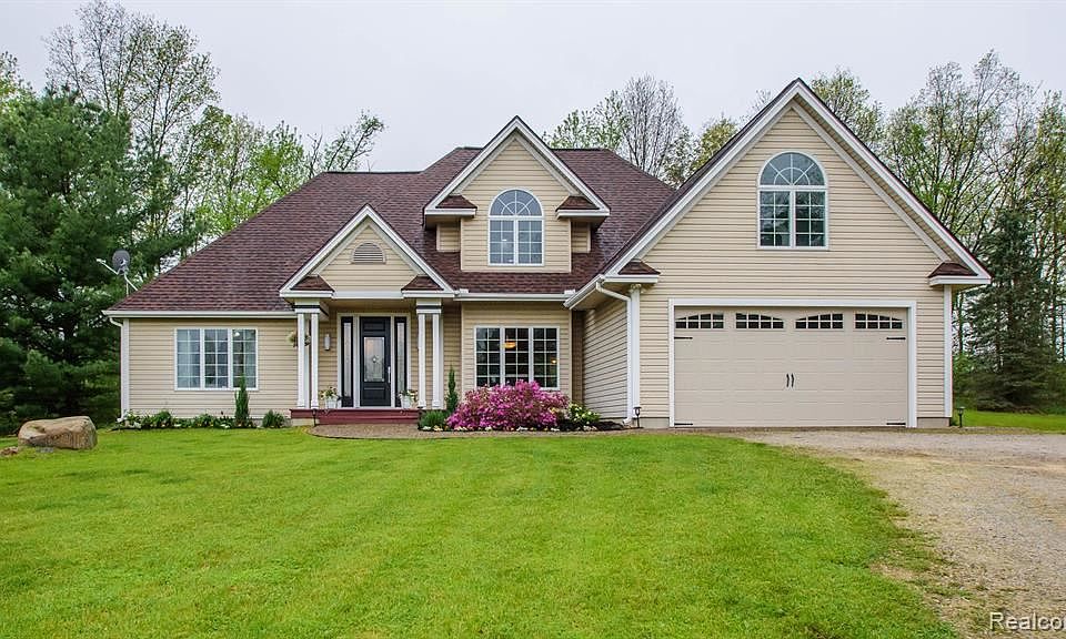 1st image of 17960 Spruce Run Dr