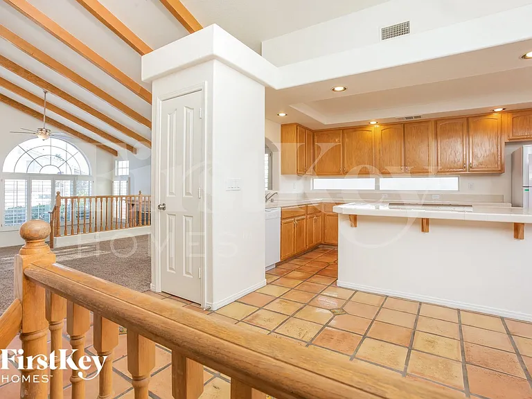 9047 Sunpine Ct — Photo 6