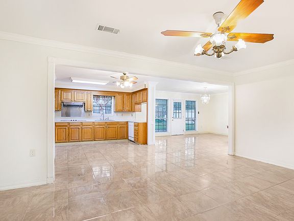4th image of 10034 Cuyhanga Pkwy