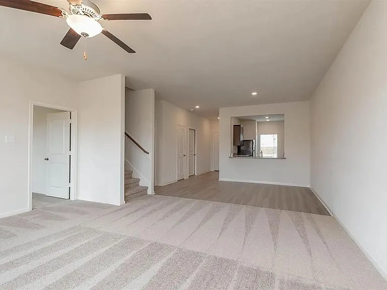 20922 Sunshine Meadow Dr — Photo 3