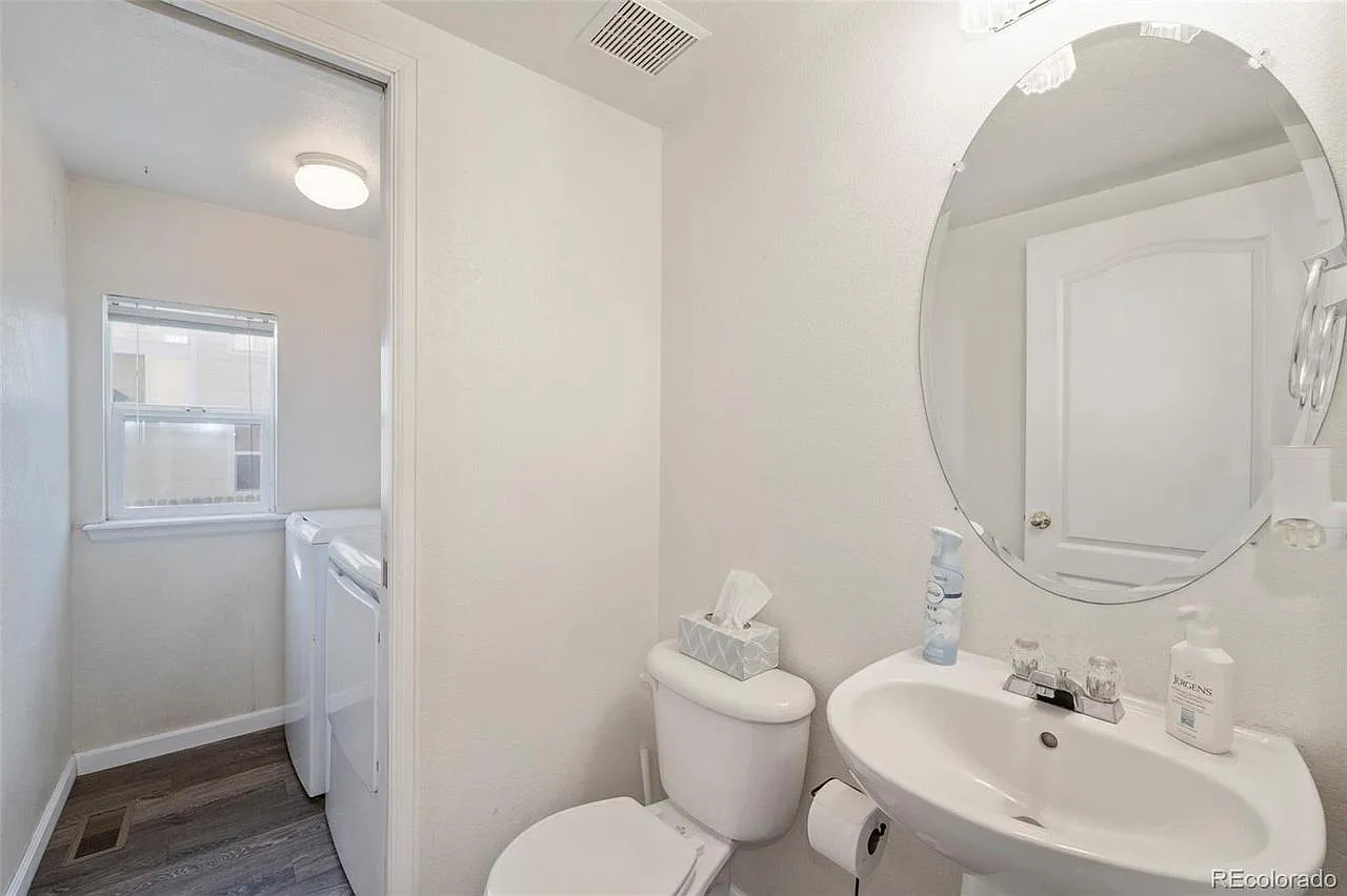 4 bed, 2310 sqft, $3,130 — Photo 3
