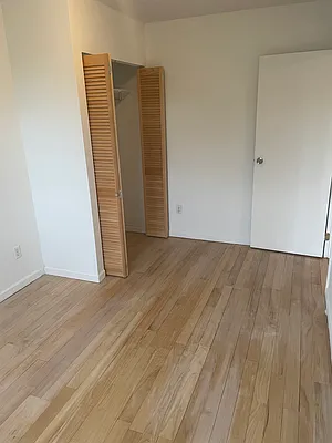 Rented by E Realty International Corp | media 15