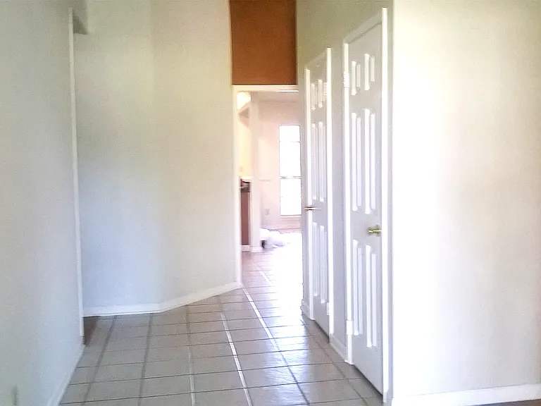 Seville Ln — Photo 4