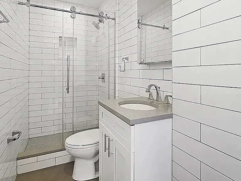 130 1st Ave #4R — Photo 4