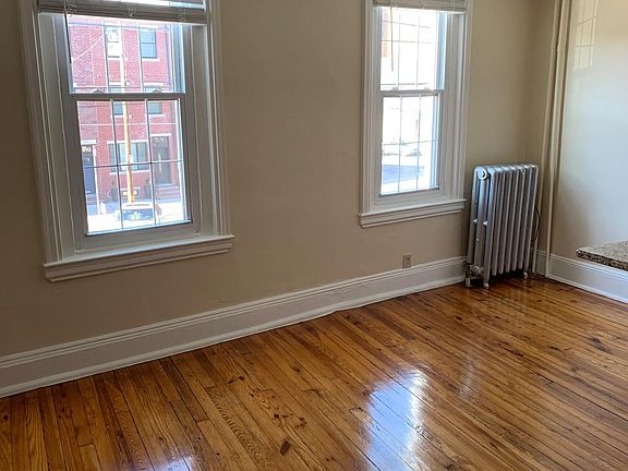 Front room: Living/Dining Room
