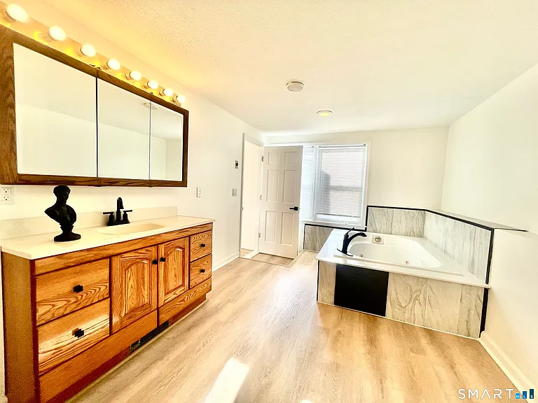 112 Woodbine St #1 — Photo 21