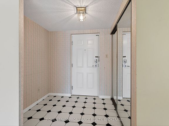 2nd image of 257 Bath Rd #306