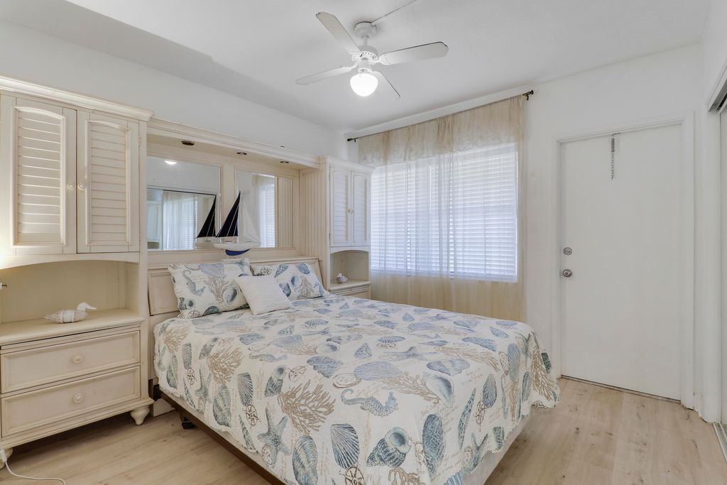 298 SE 6th Avenue #6, photo 8