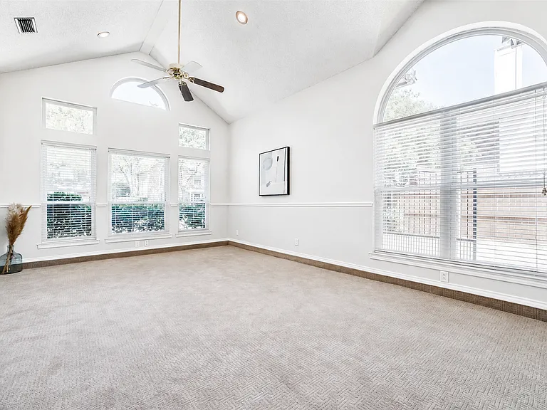 3321 Hazlewood Ct — Photo 8