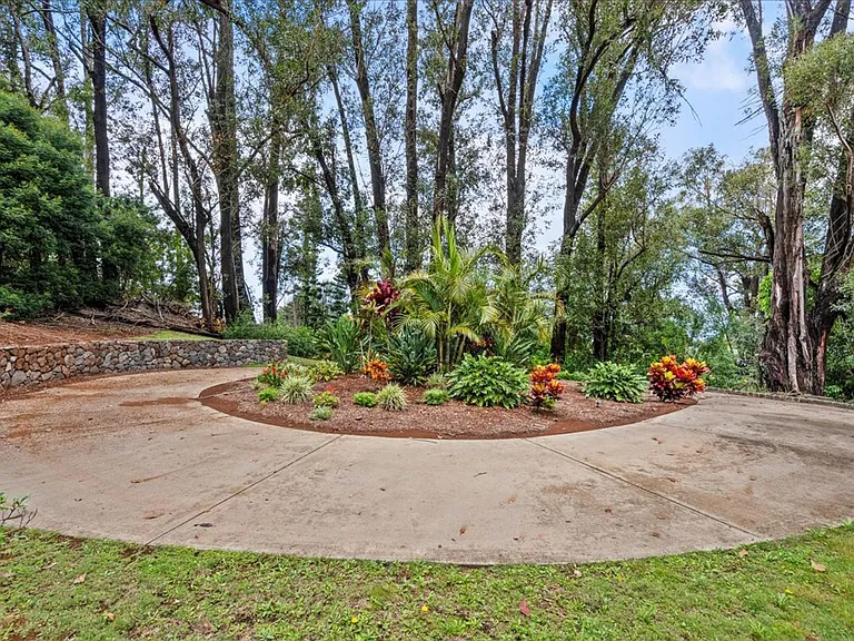 1615 Olinda Rd — Photo 20