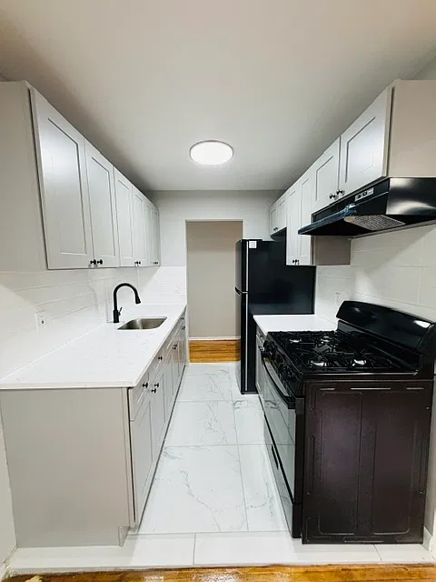 450 Walnut Street — Photo 4