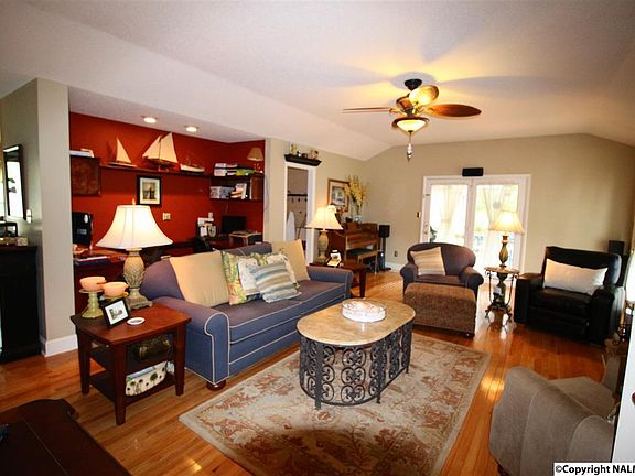 4th image of 1219 Meadow Park Dr SE