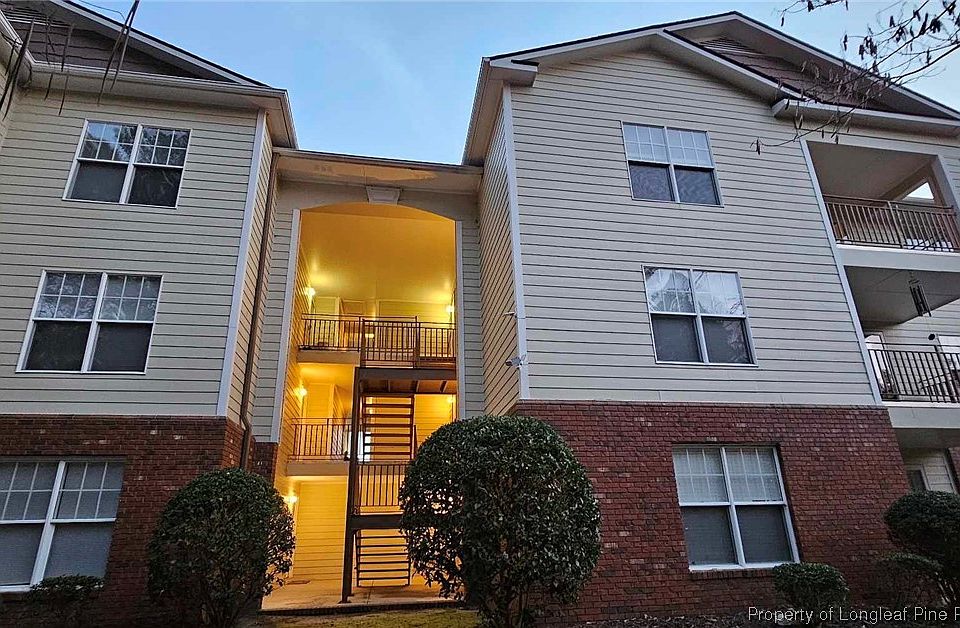 2nd image of 401 Meadowland Ct APT 10