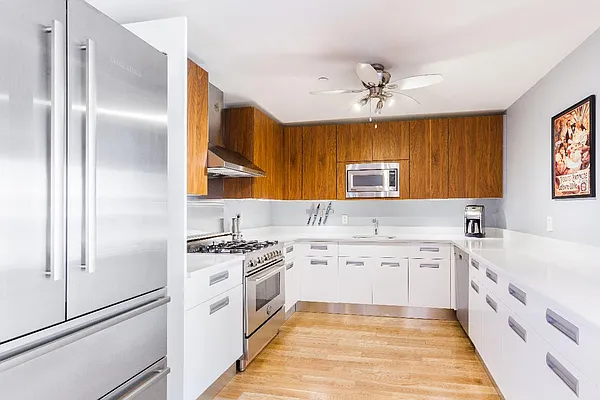 Sold by Real Direct | media 2