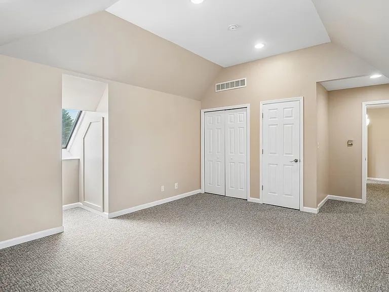 1819 Brookview Dr — Photo 53