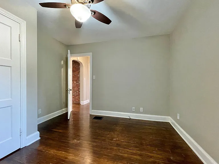 217 McArthur Dr — Photo 15