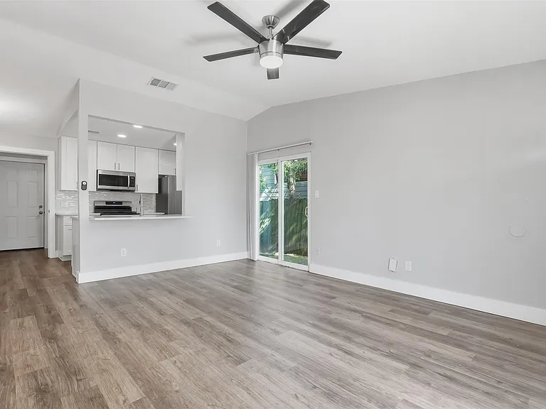 5106 Nuckols Crossing Rd #B — Photo 2