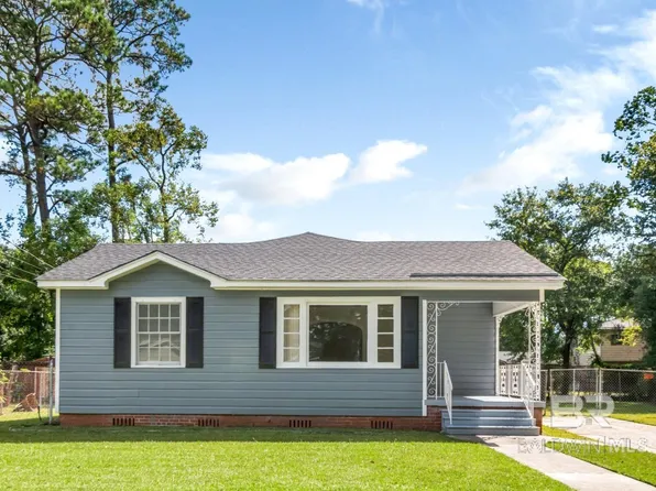 1477 Fairfield St, Mobile, AL 36606