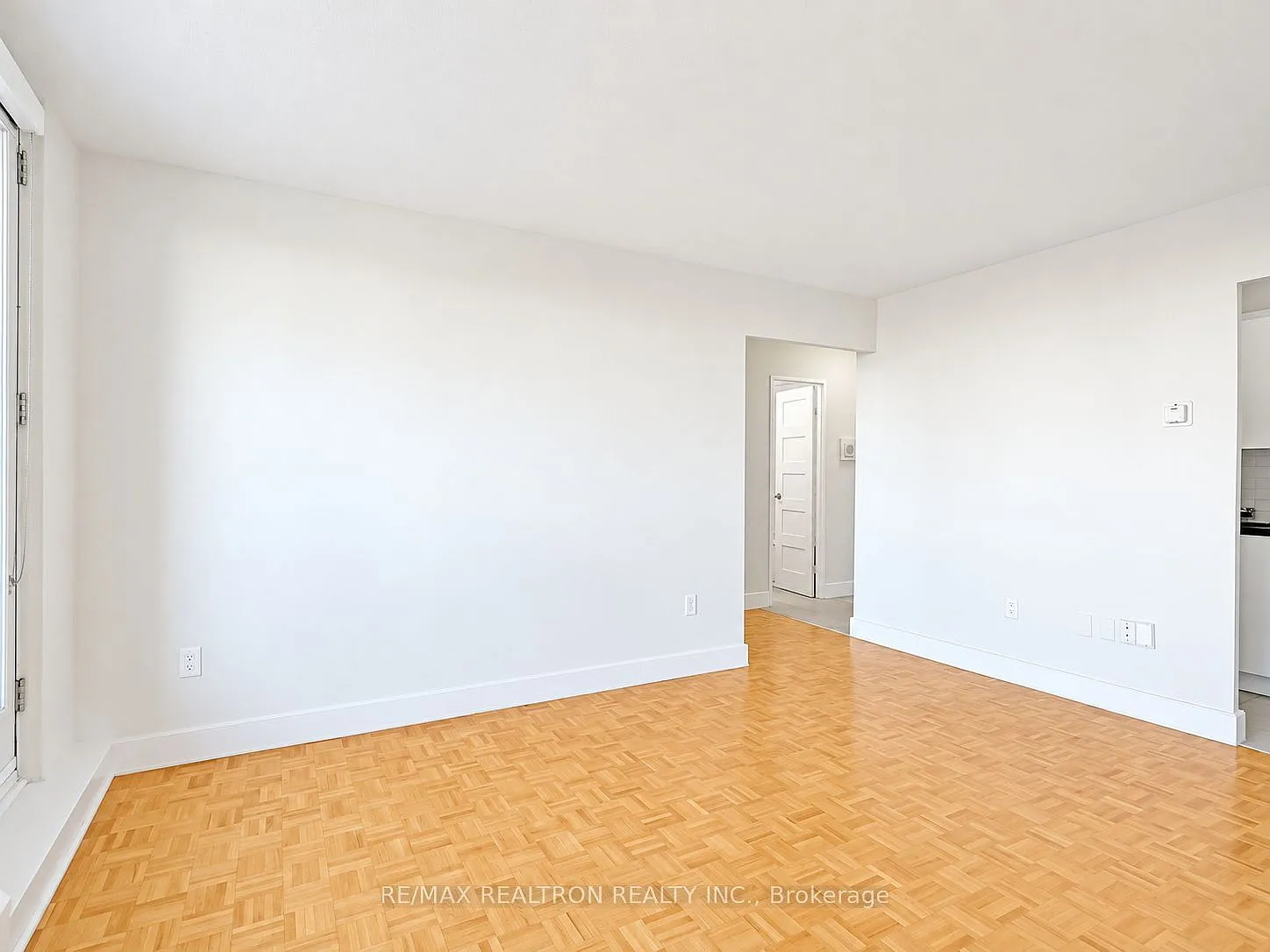 1 bed, $2,395 — Photo 4