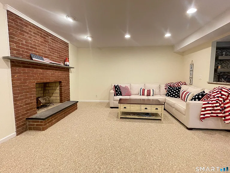 58 Heritage Ln — Photo 25