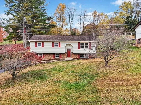 525 Cross Community Rd, Bristol, TN 37620