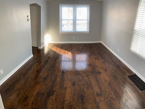 4th image of 524 Linden Ave #L