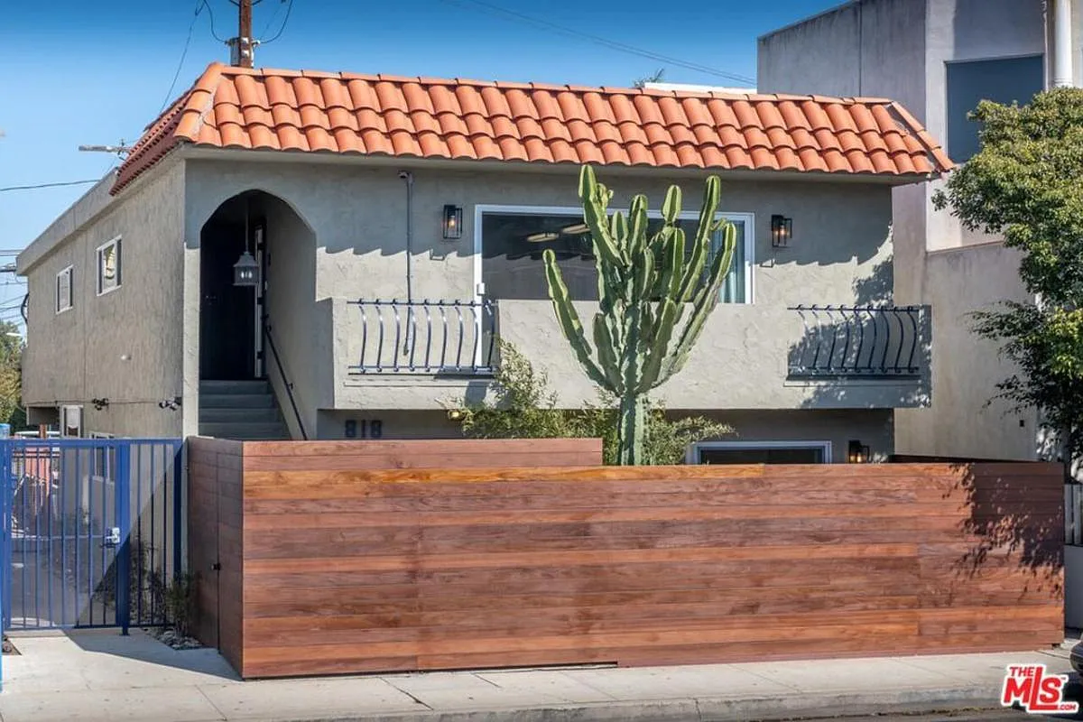 818 Pacific Ave — Photo 1
