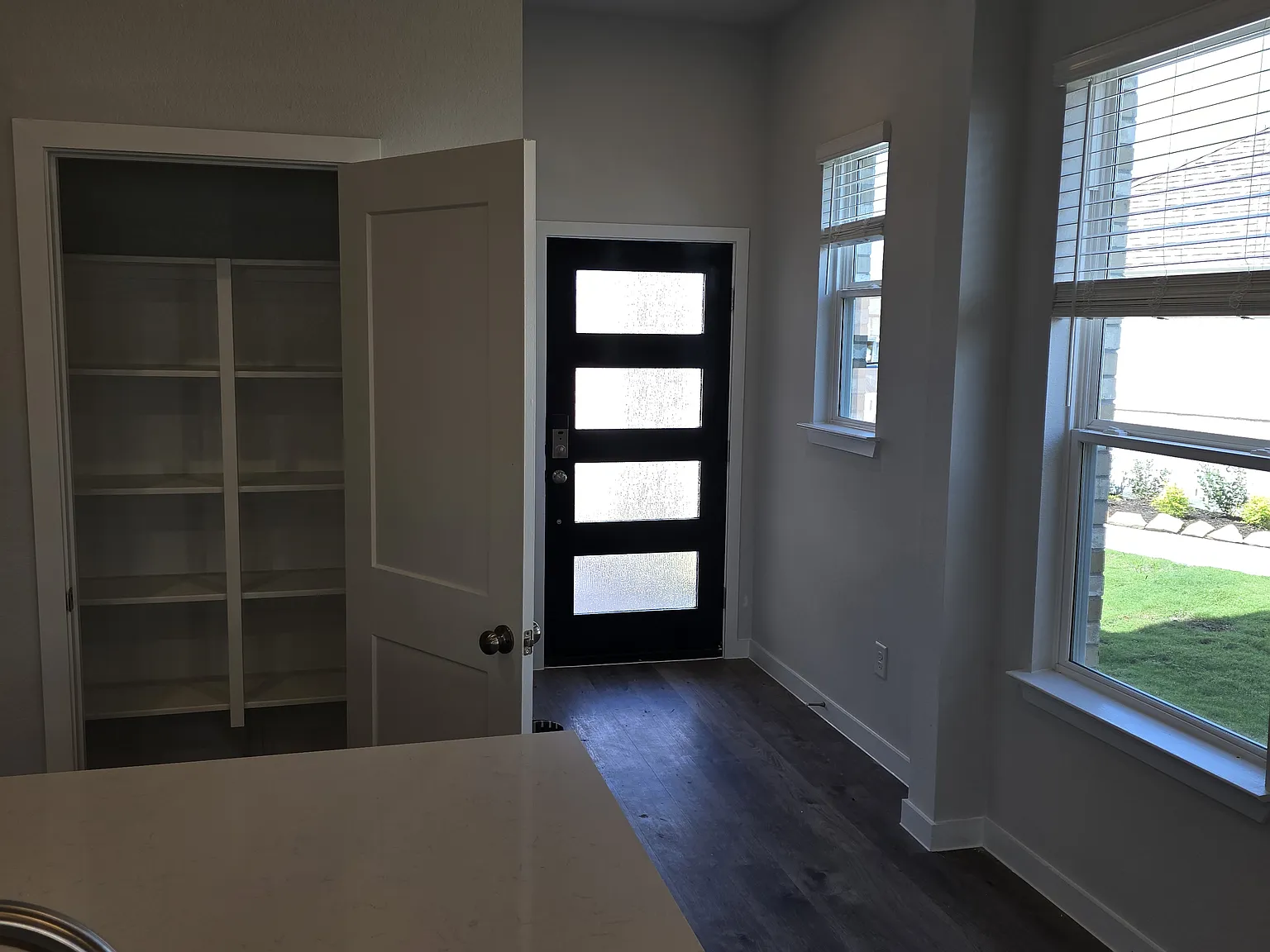 4 bed, 2.5 bath, 2178 sqft, $2,850 — Photo 4
