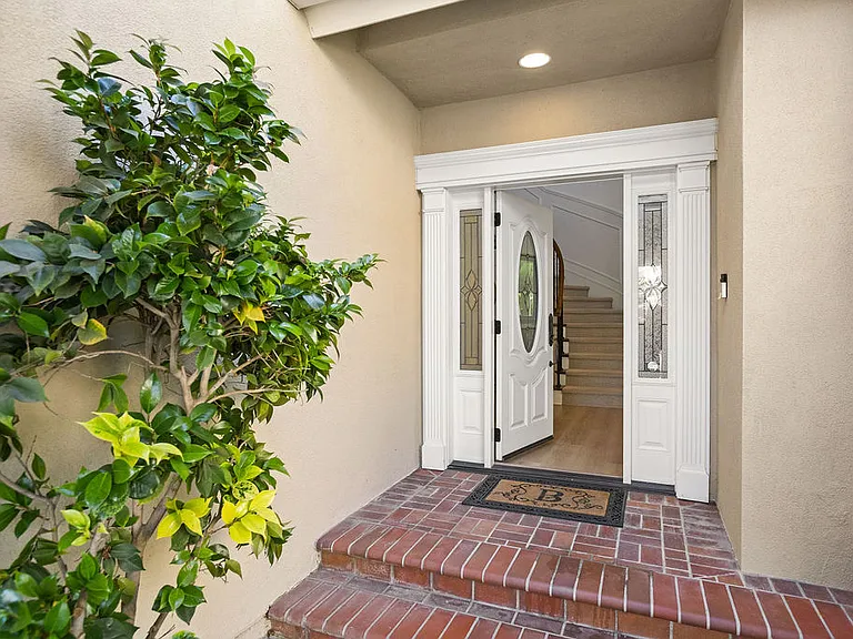 25785 Middle Ridge Ln — Photo 4