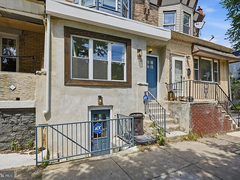 6419 Race St #A — Photo 2