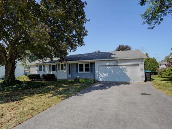 1124 Weiland Rd, Rochester, NY 14626