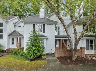 3903 Carnegie Ln, Raleigh, NC 27612