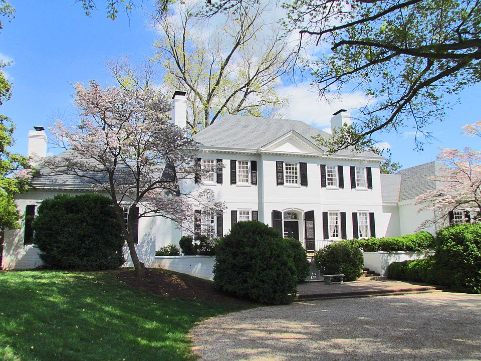 285 Farmington Drive