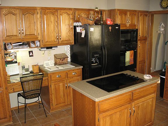 2 pantries and a desk in the kitchen....