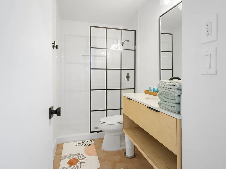 10803 Burnwood Dr — Photo 37